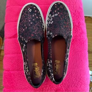 Keds Women's Black and White Floral Slip-On Sneakers